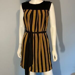 Darling
Dress Small Slip-On Tie Belt